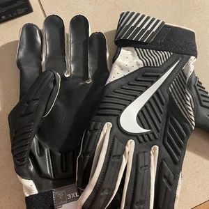 Nike football gloves